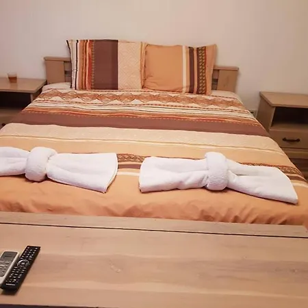 за гости в село любовище