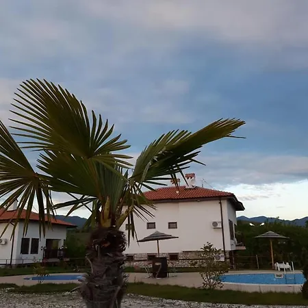 за гости в село любовище 3* Lyubovishte