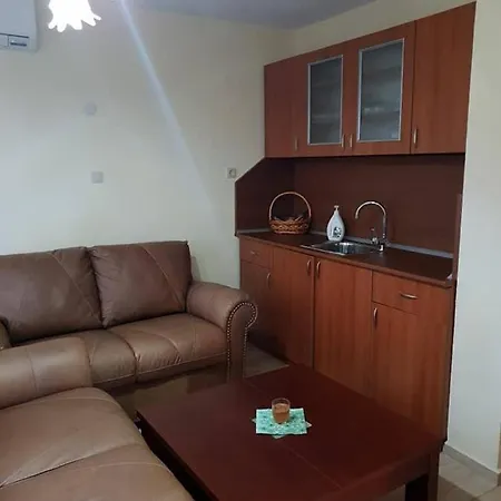 за гости в село любовище بيت ضيافة Lyubovishte