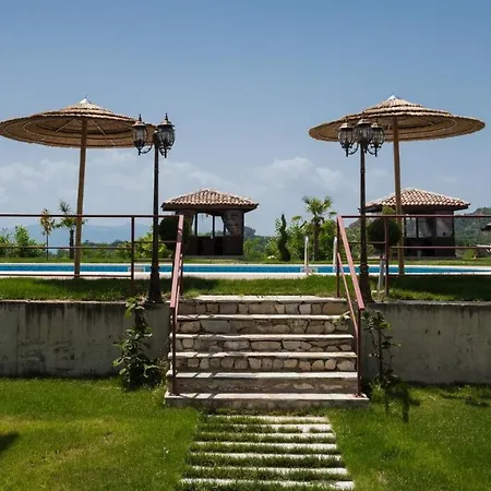 за гости в село любовище 3* Lyubovishte