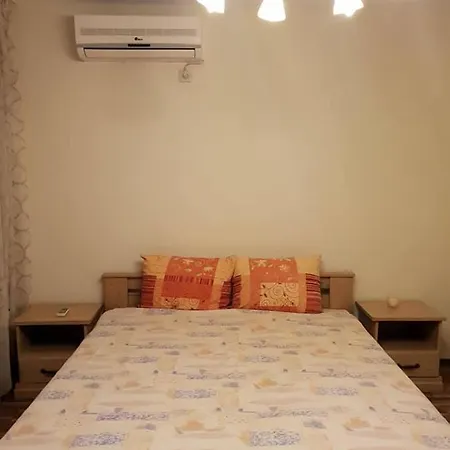 за гости в село любовище بيت ضيافة 3*