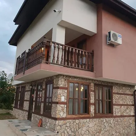 за гости в село любовище 3*