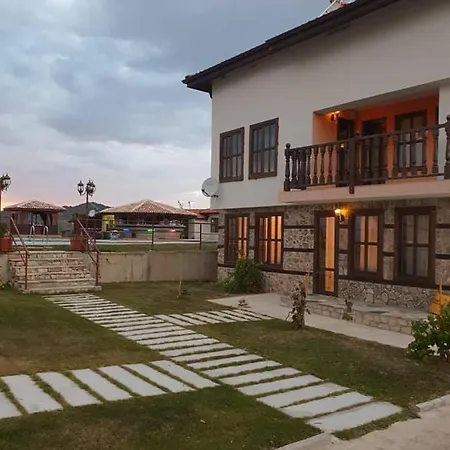 за гости в село любовище 3*