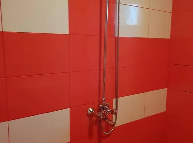 за гости в село любовище 3* Lyubovishte