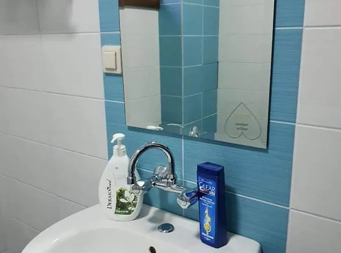 за гости в село любовище Konukevi Lyubovishte