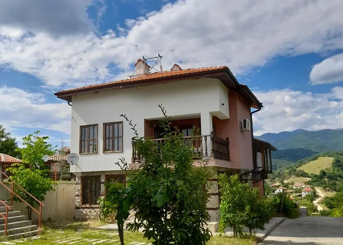 за гости в село любовище